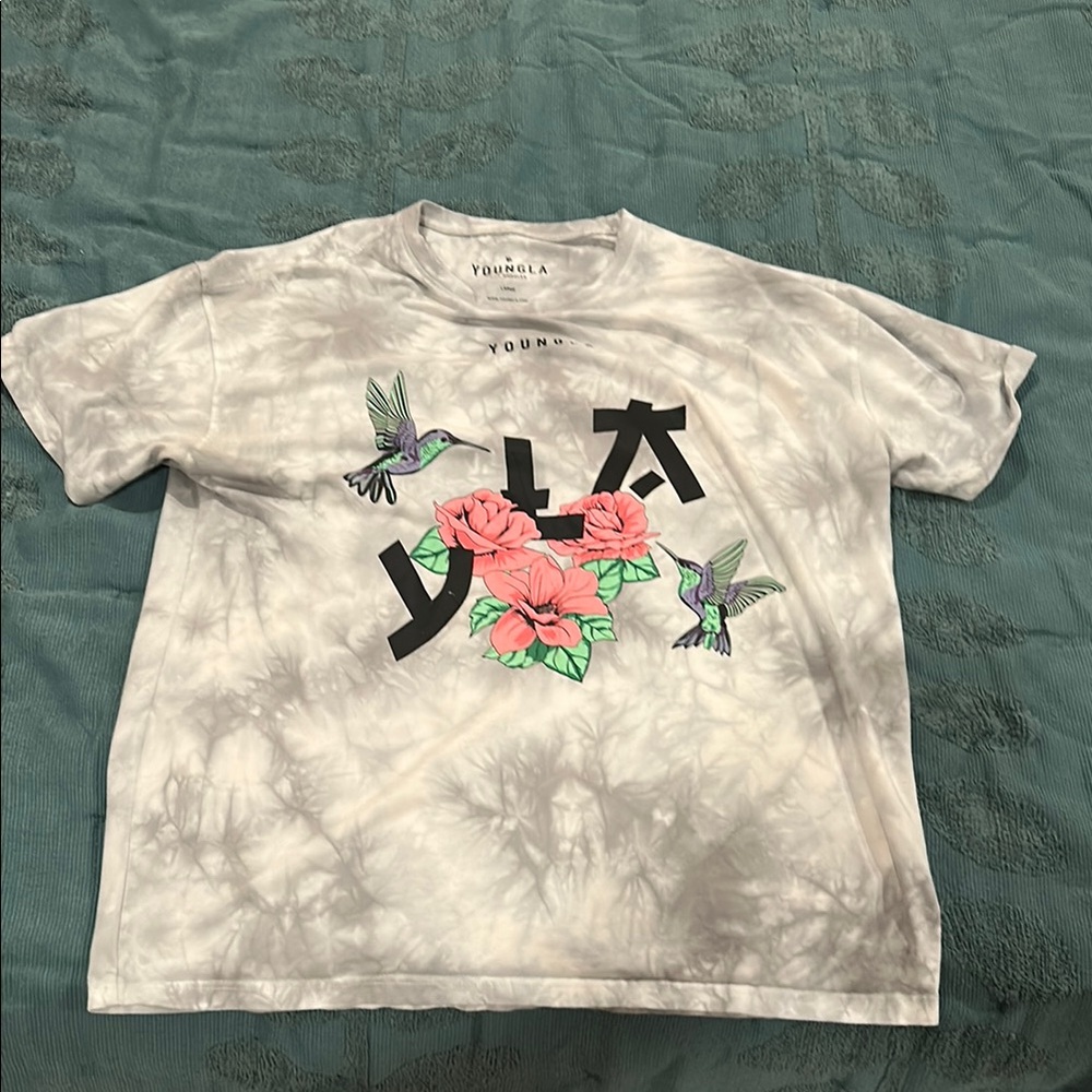 YoungLA Gray Graphic T-Shirt with Hummingbirds and Flowers Large